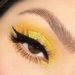 Top 25 Must-Try Glitter Eyeshadow Looks For This Year