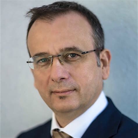 Petar Majstrović, Autor na Plavi ured