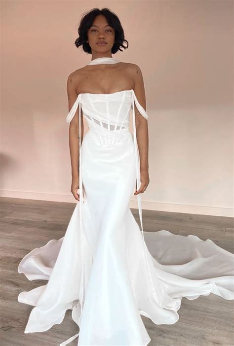 SAINT Bridal Couture New Wedding Dress Save 33% - Stillwhite