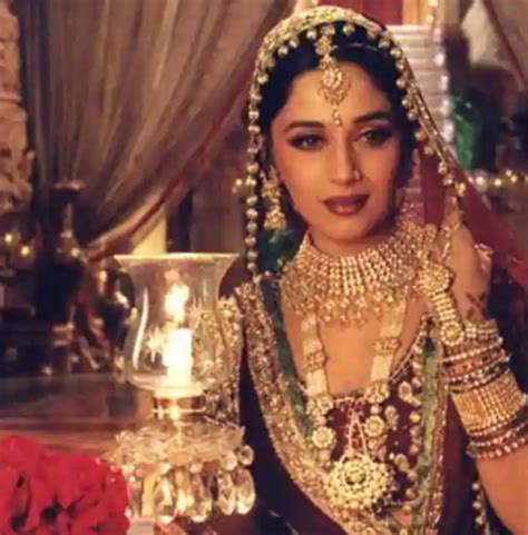 Madhuri Dixit recalls working with late Saroj Khan in 'Devdas' - INDIA ...