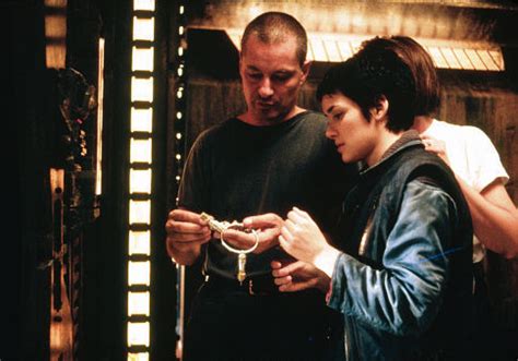 Alien Resurrection Behind-The-Scenes - Alien vs. Predator Galaxy