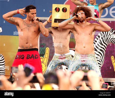 SkyBlu and Redfoo LMFAO performs live in Central Park as part of Good ...