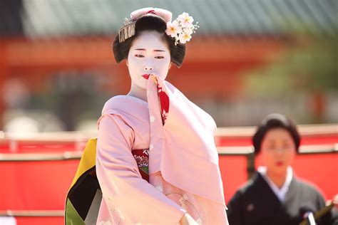 Maiko performance | Maiko performance Located : Heian Jingu … | Flickr