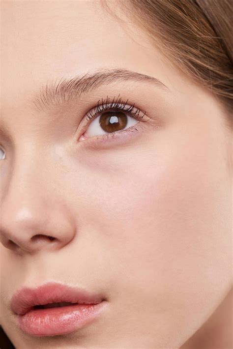 cara mengatasi mata perih saat memakai softlens