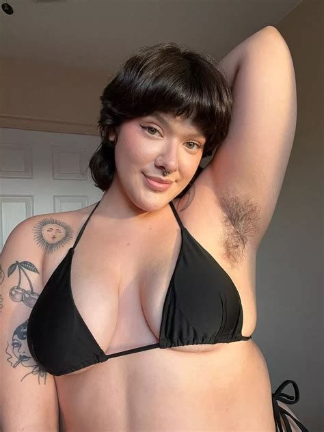 'I quit my job to sell hairy nudes – and it makes me feel so confident