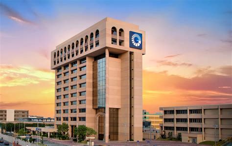 banco popular es reconocido como mejor banco digital en premios global