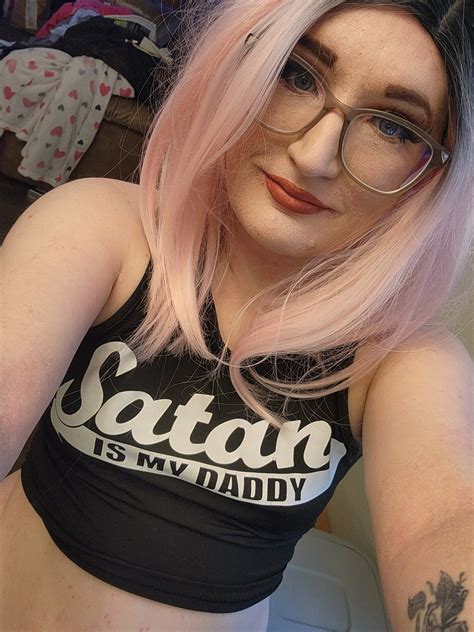 Annie Christ (@anniechrist420) • Instagram photos and videos