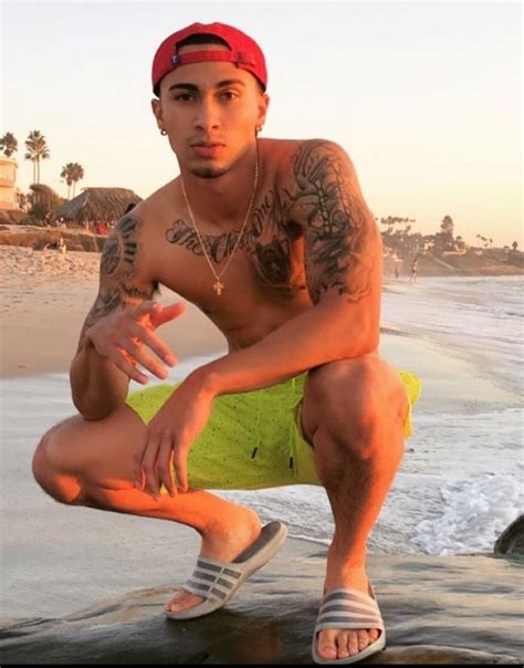 Xavier Smalls's feet