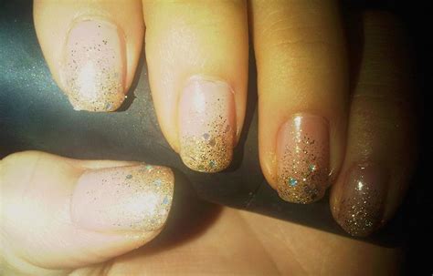 beautyRUSHx3: GLITTER NAILS!!! & get your nails done for CHEAP for the ...