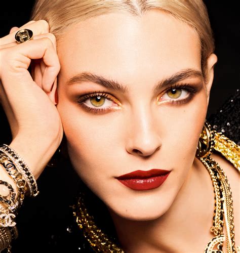 Chanel Makeup Looks Fall 2022