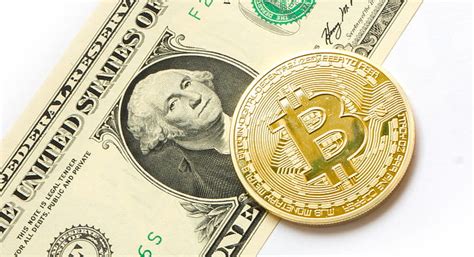 royalty  photo bitcoin  top   dollar banknote pickpik