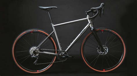 Decathlon Triban GRVL900 Titanium Gravel Bike'ı Piyasaya Sürdü