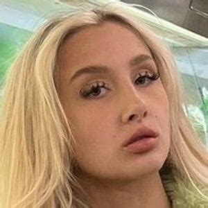 xomorris - Age, Bio, Family | Famous Birthdays