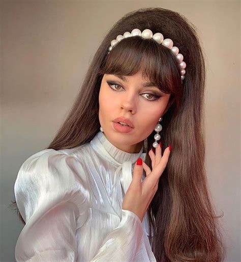 Pin en pearl on celebrities