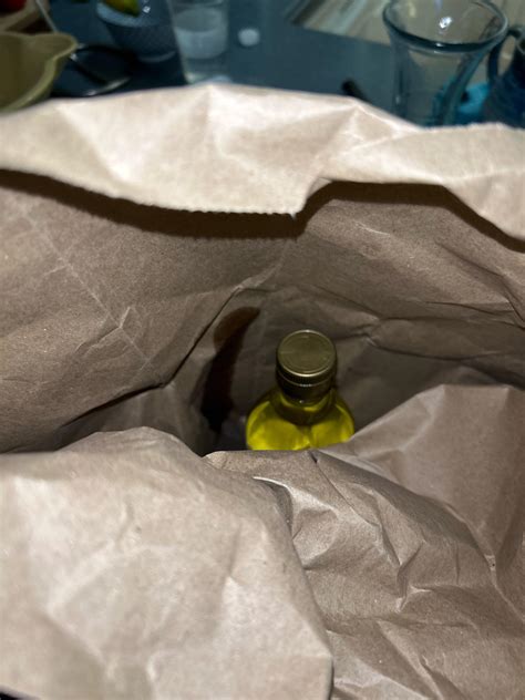 Olive oil lid leak : r/foodsafety