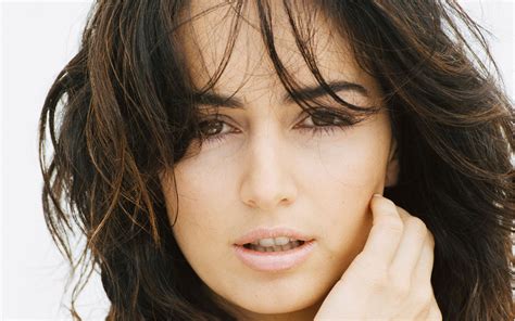 2560x1600 Resolution Ana De La Reguera Close Up Hd Pics 2560x1600