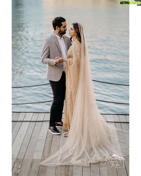 Actress Bidya Sinha Saha Mim HD Instagram Photos and Wallpapers April