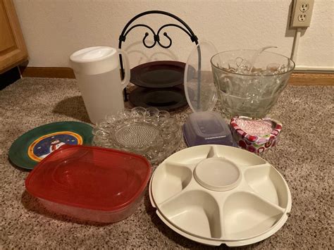 Miscellaneous kitchen. | EstateSales.org