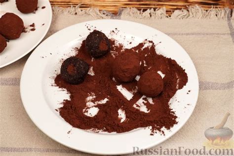 Рецепт: Конфеты из фиников, орехов, какао и кокосовой стружки на ...