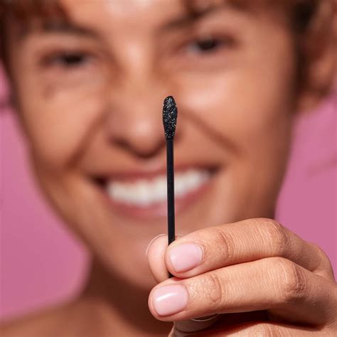 Unbelievable Blackhead Removal 2024: Celebrity Dermatologist Shares Her Secrets. Image 17
