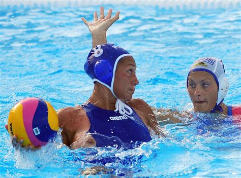 waterpolo katy perry water park wardrobe malfunction