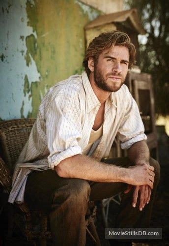 The Dressmaker - Publicity still of Liam Hemsworth | Hemsworth, Liam ...