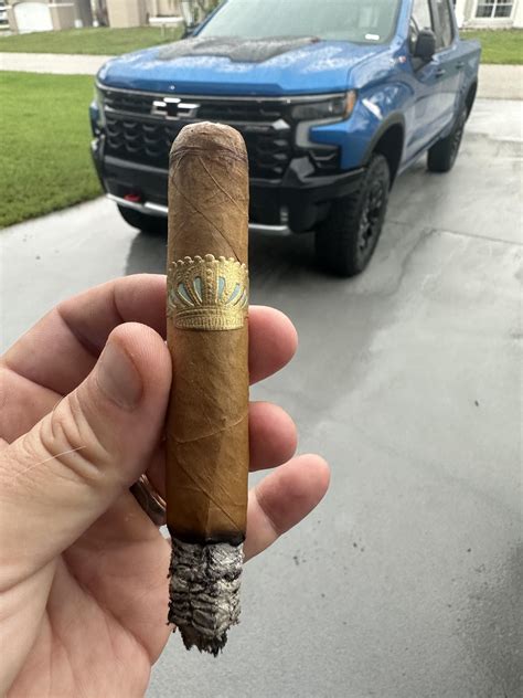 DT&T Sobremesa Brûlée blue. This cigar changed my entire perception of