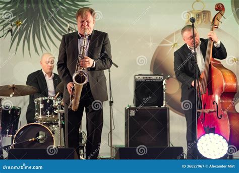 igor butman  saxophone editorial photography image  showman