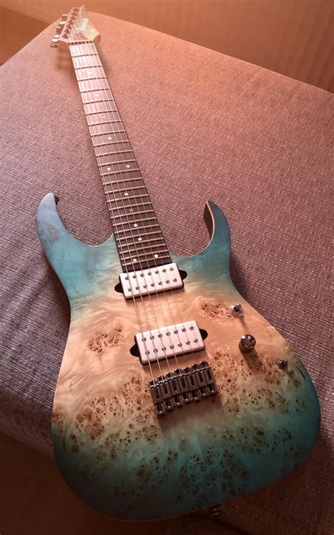 Bought my first seven string. This is fun as hell. : 7String