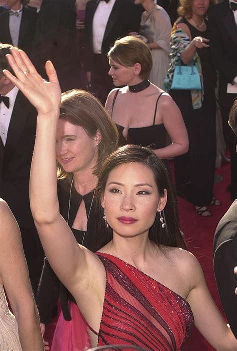 Lucy Liu at the 72nd Academy Awards ceremony, 2000. Beautiful Asian ...