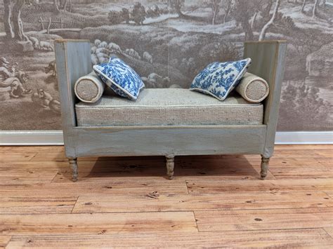 French Farmhouse Daybed in Aged Farmhouse Gray Finish - Etsy