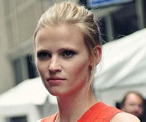 Lara Stone Biography, Birthday. Awards & Facts About Lara Stone