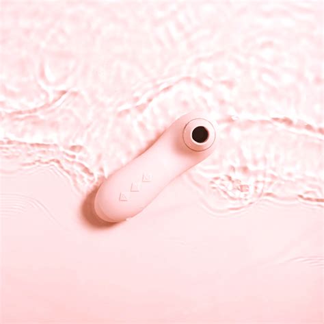 The 20 Best Discreet & Quiet Sex Toys for a Crowded House