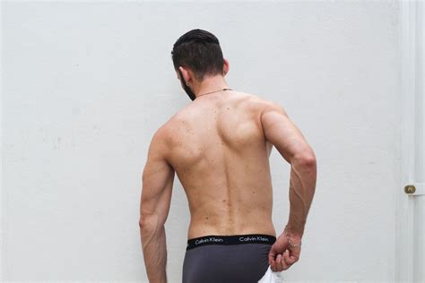 O Que Significa Sonhar Com Homem Pelado - Sonhar com homem pelado. Entenda a simbologia do sonho