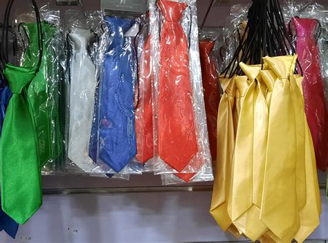 Not only the exact colors, but ties too : r/tallyhall