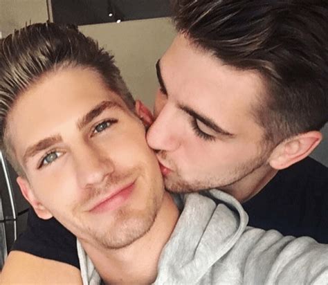 signs  man  passionately  love   mens variety