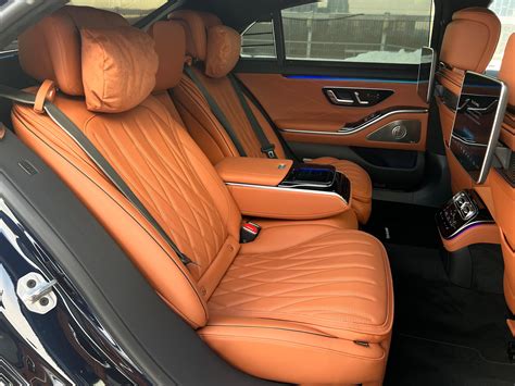 Купить Mercedes-Benz S63 AMG в наличии салона в Москве и Алматы ...