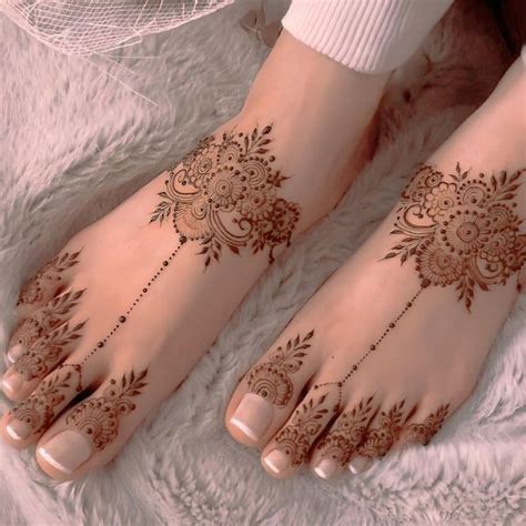 minimalistic foot mehndi designs henna  feet designs henna
