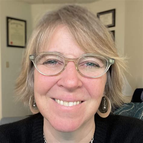 Dr. Vanessa Honn- About