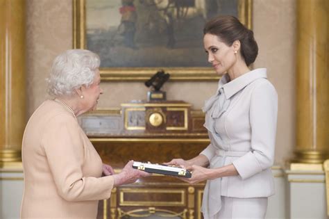 ANGELINA JOLIE Meets Queen Elizabeth II at Buckingham Palace – HawtCelebs