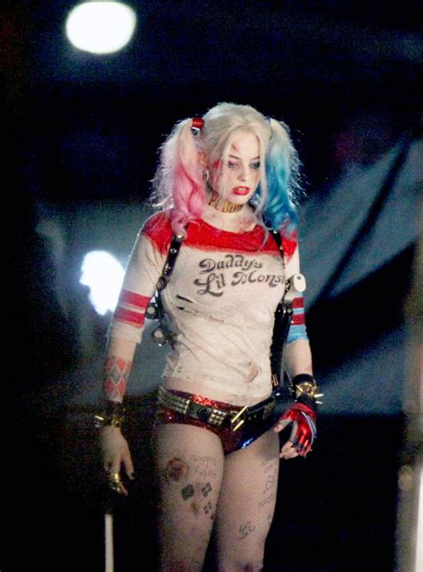 MARGOT ROBBIE as Harley Quinn – HawtCelebs