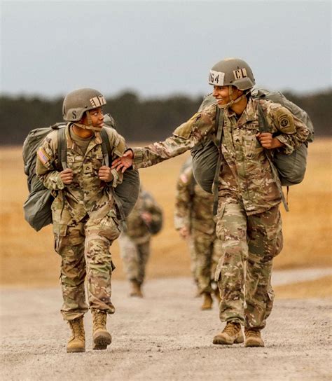 find  career    army  army