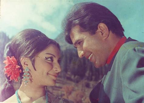 Sharmila Tagore & Rajesh Khanna | Rajesh khanna, Indian film actress ...