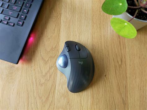 Logitech M575 ERGO; Uitgebreide Review - Techadviseur.nl