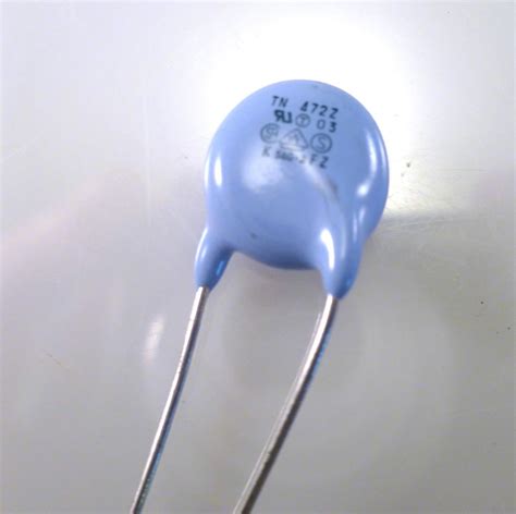 Matsushita or Rutilcon Japan Y rated 4700PF 4n7 250V Ceramic Capacitors ...