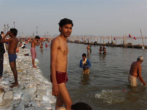 Hello Talalay: Everyday Bathing At The Kumbh Mela