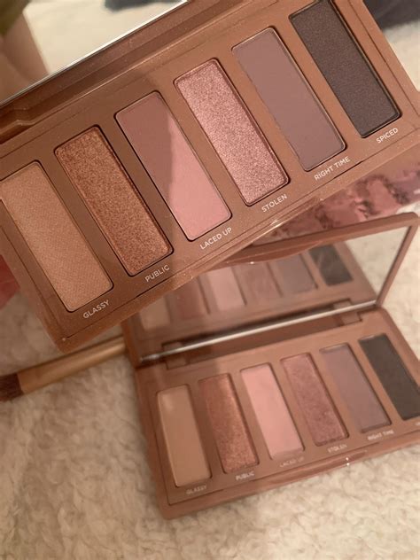 Urban Decay Палетка теней для век NAKED3 MINI - купить с доставкой по ...