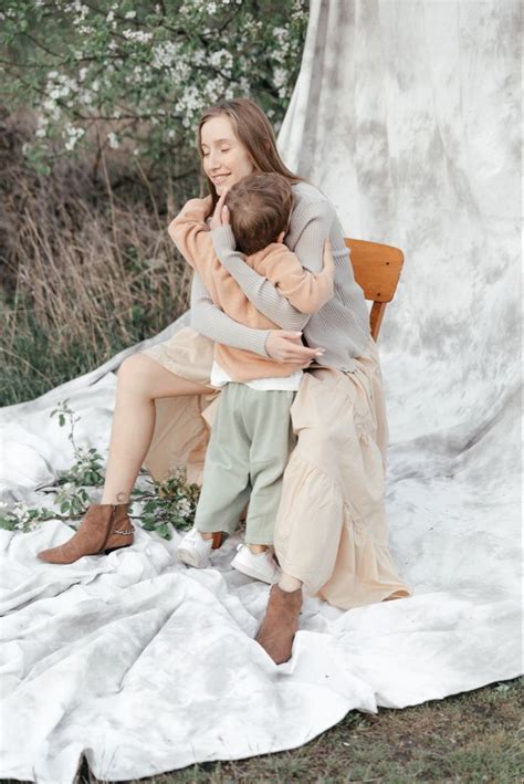 Мама с сыном | Kids photoshoot, Boho fashion, Photography session