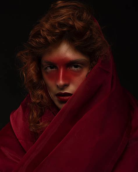 ELINA FEDOROVA — GMARO Magazine | Fashion | Beauty | Art