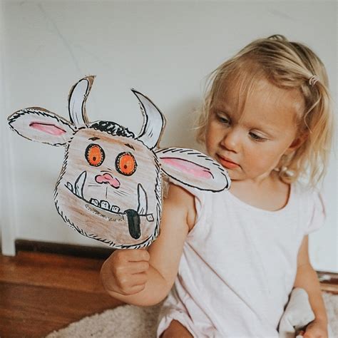 A mouse took a stroll through the deep, dark wood... 🐭🌳 ⁣ ⁣ Mia and I ...